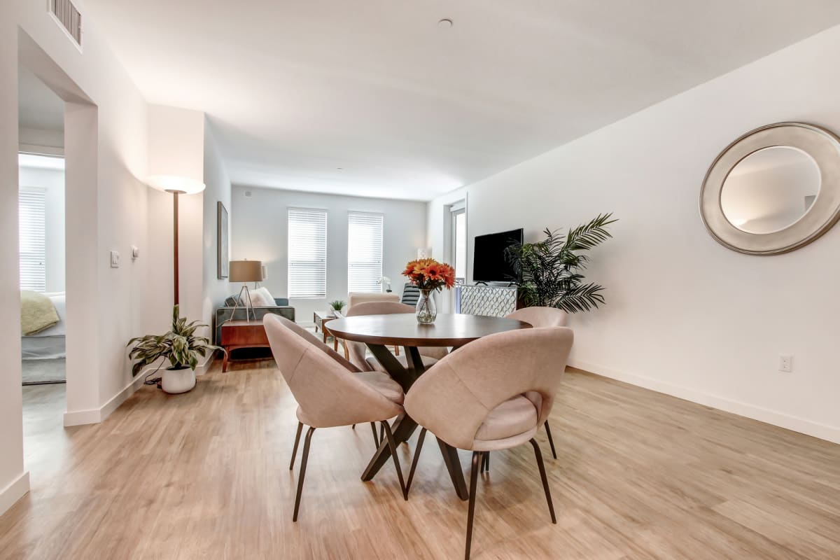 Newhall Crossing Photo Gallery Santa Clarita Apartments